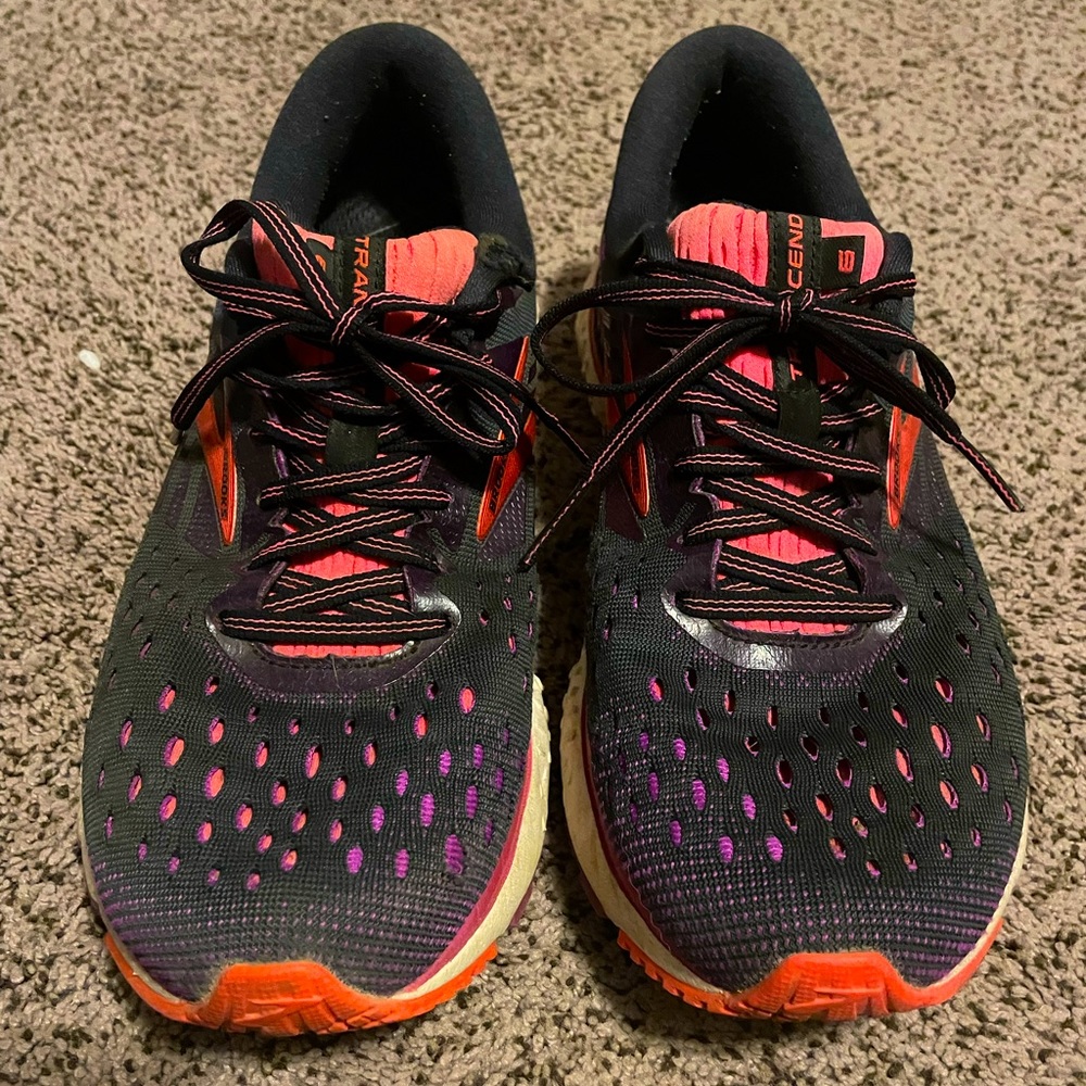 Women’s Brooks Transcend 6